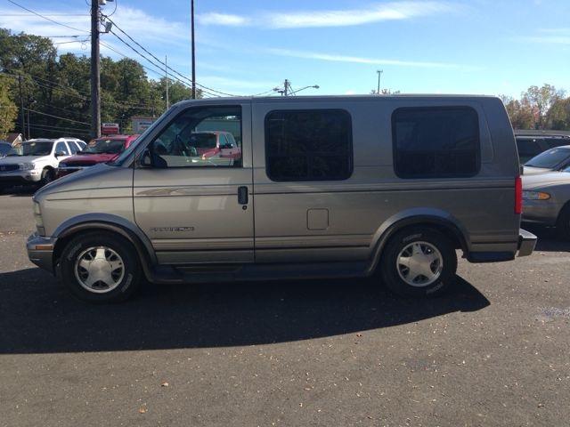 2001 GMC Safari Unknown