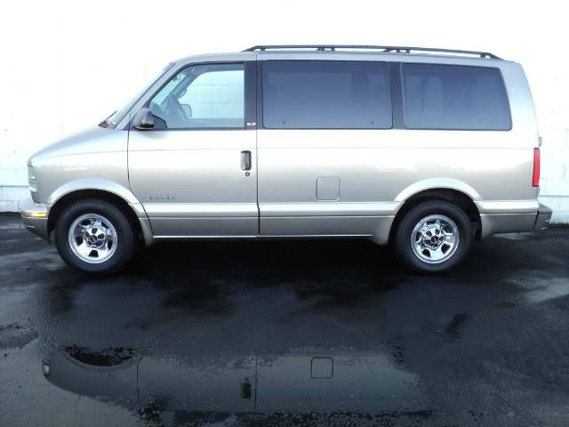 2001 GMC Safari FX35 AWD