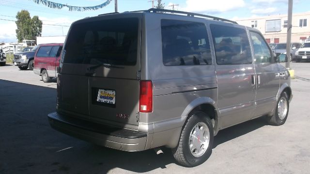 2003 GMC Safari FX35 AWD