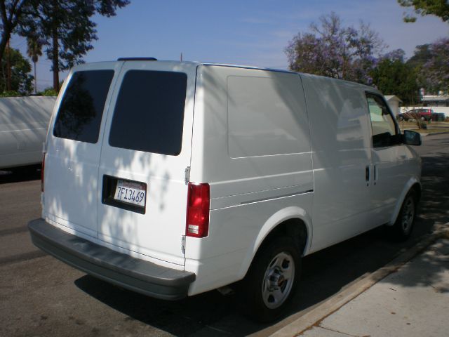 2003 GMC Safari SL AWD CVT Leatherroof