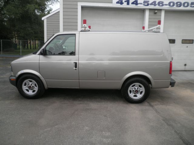 2004 GMC Safari SL AWD CVT Leatherroof