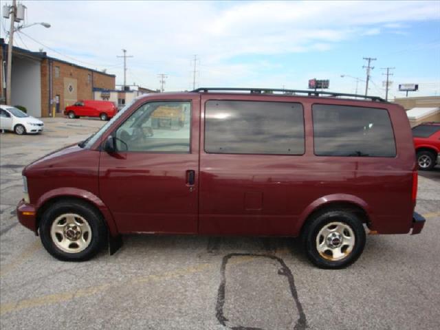 2004 GMC Safari Lariat Super Duty