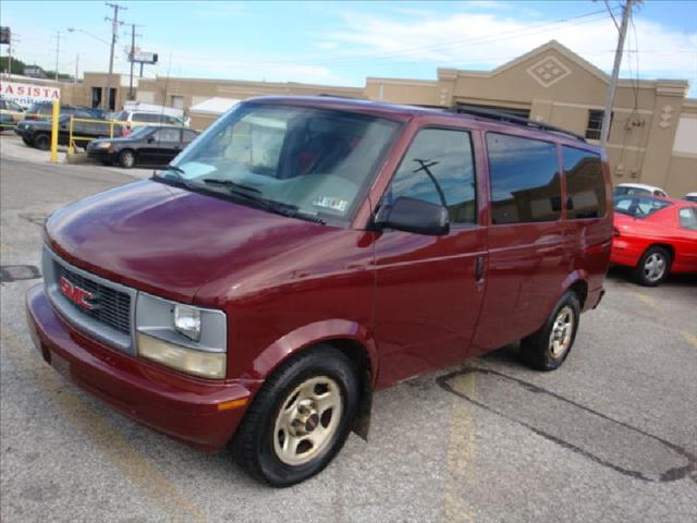 2004 GMC Safari Lariat Super Duty