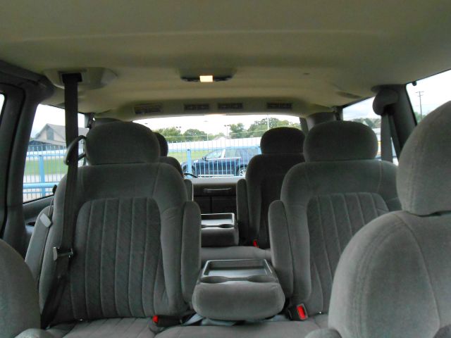 2005 GMC Safari FX35 AWD