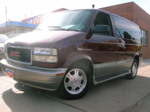 2005 GMC Safari CLUB