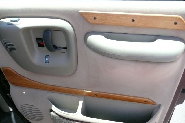 1996 GMC Savana 2004.5 4dr Sdn 1.8T Quattro Au