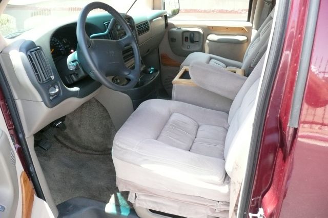 1996 GMC Savana 2004.5 4dr Sdn 1.8T Quattro Au