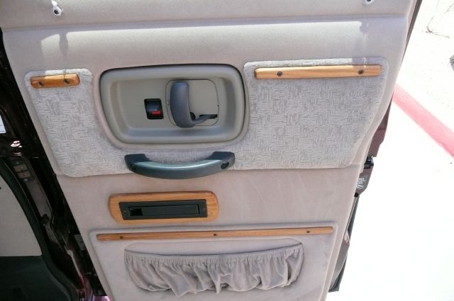 1996 GMC Savana 2004.5 4dr Sdn 1.8T Quattro Au