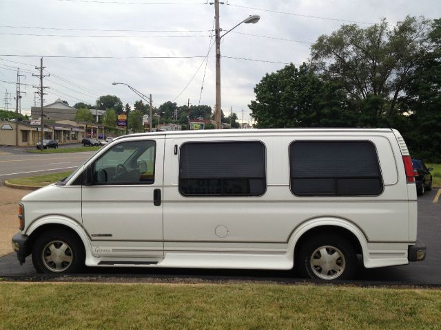 1997 GMC Savana 1.8T Fwd 2dr Cabriolet