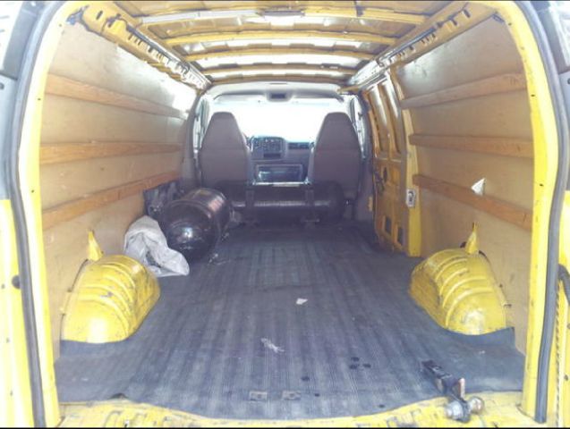 1999 GMC Savana 4WD 4dr V6 (SE)