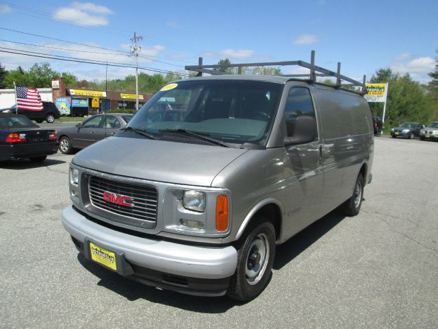 2000 GMC Savana AWD 3LT