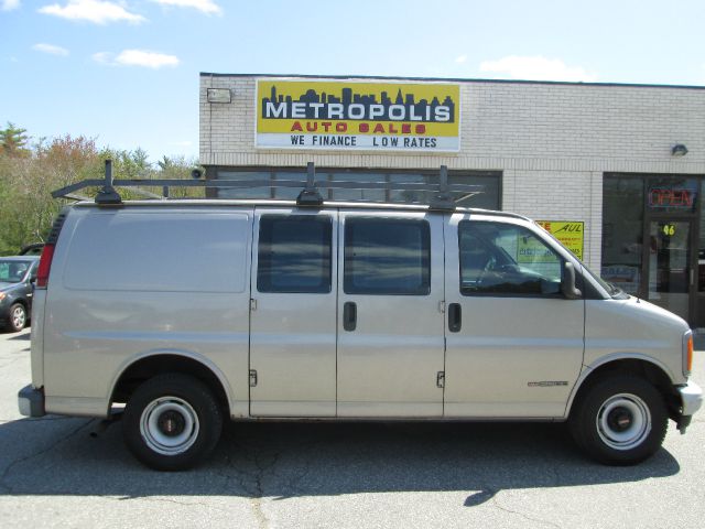 2000 GMC Savana AWD 3LT