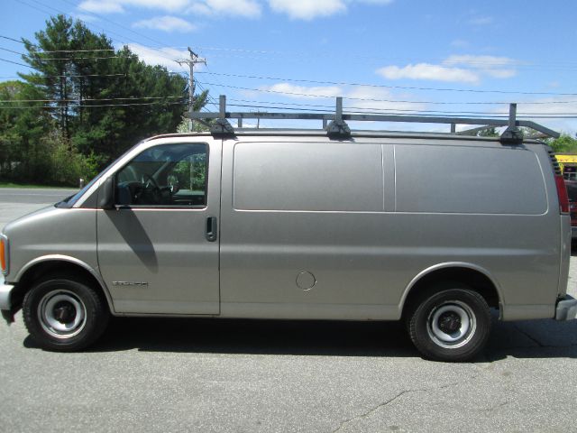 2000 GMC Savana AWD 3LT