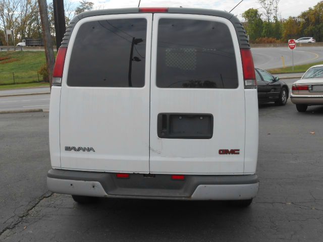 2000 GMC Savana 2004.5 4dr Sdn 1.8T Quattro Au