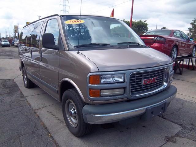 2000 GMC Savana GLS FWD 3.5L AUTO