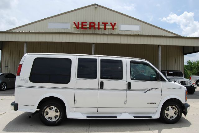 2000 GMC Savana 2004.5 4dr Sdn 1.8T Quattro Au