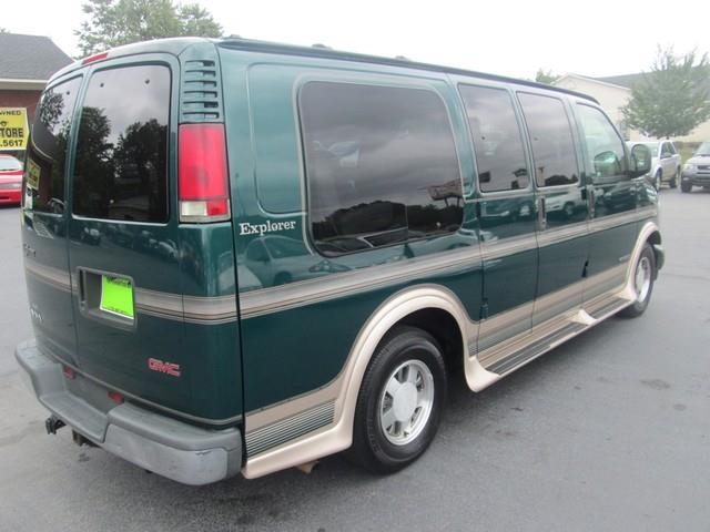 2000 GMC Savana Premium Plus W/navigation