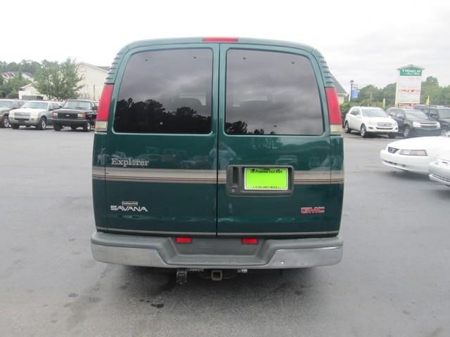 2000 GMC Savana Premium Plus W/navigation