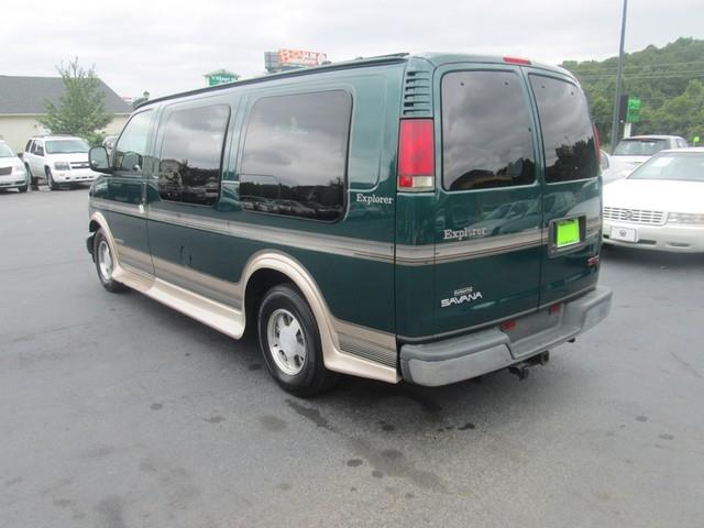 2000 GMC Savana Premium Plus W/navigation