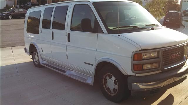 2000 GMC Savana Water Truck