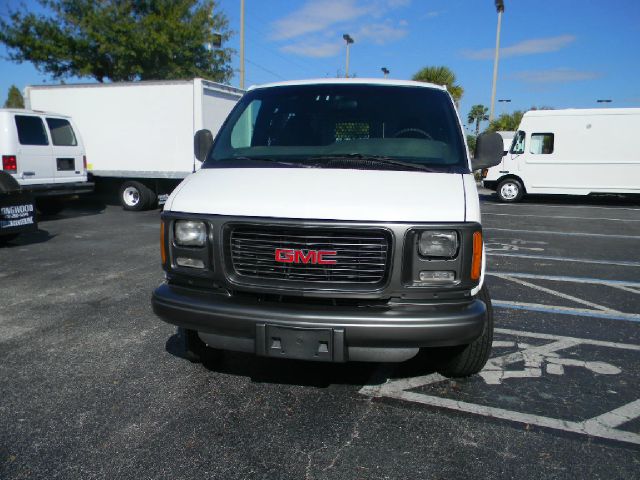 2001 GMC Savana VDC
