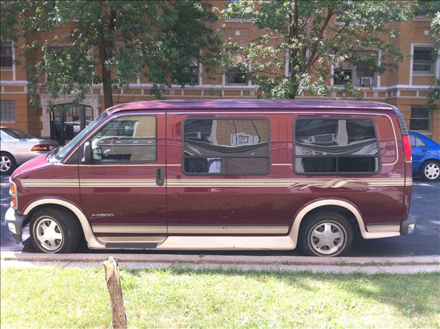 2001 GMC Savana Unknown