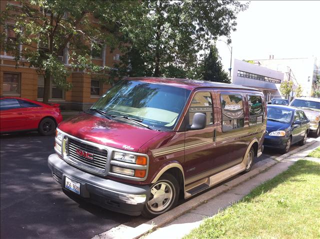 2001 GMC Savana Unknown