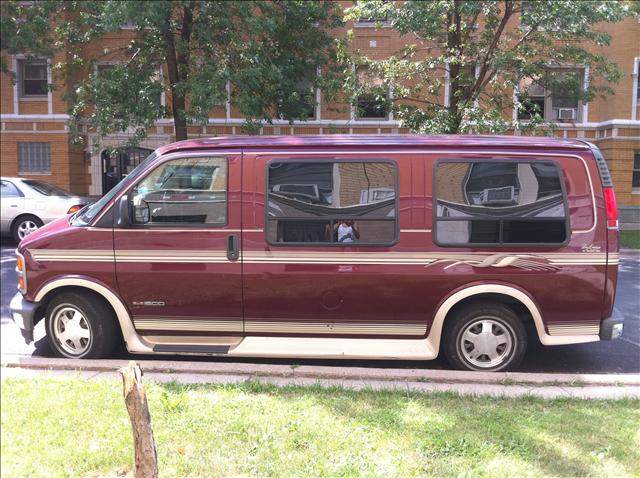 2001 GMC Savana Unknown
