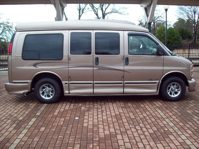 2001 GMC Savana 2004.5 4dr Sdn 1.8T Quattro Au