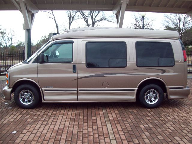 2001 GMC Savana 2004.5 4dr Sdn 1.8T Quattro Au