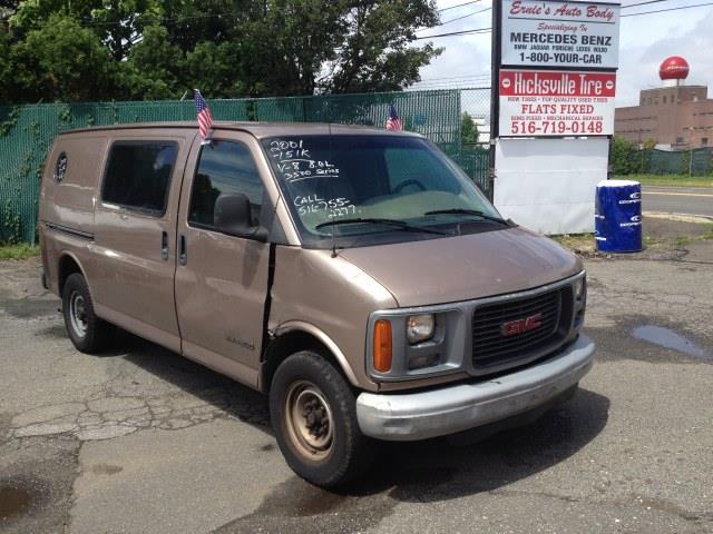 2002 GMC Savana W/ Moonroofheated Leather Seating