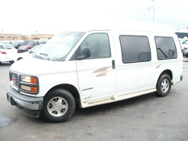 2002 GMC Savana 2004.5 4dr Sdn 1.8T Quattro Au