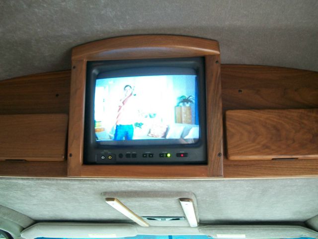 2002 GMC Savana 2004.5 4dr Sdn 1.8T Quattro Au