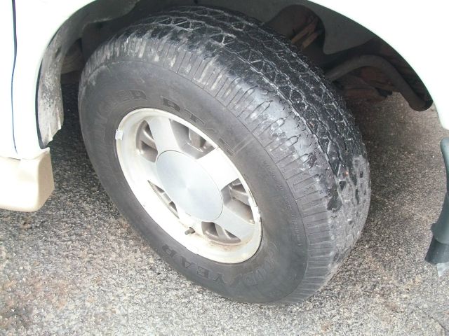 2002 GMC Savana 2004.5 4dr Sdn 1.8T Quattro Au