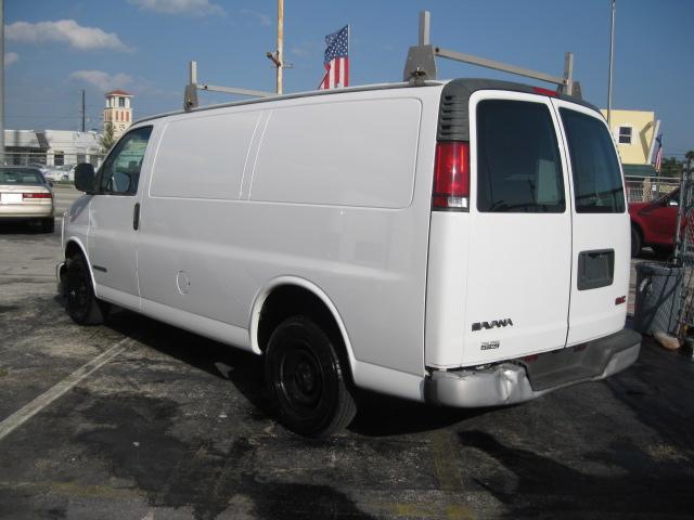 2002 GMC Savana Base