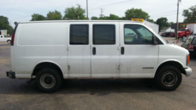2002 GMC Savana VDC