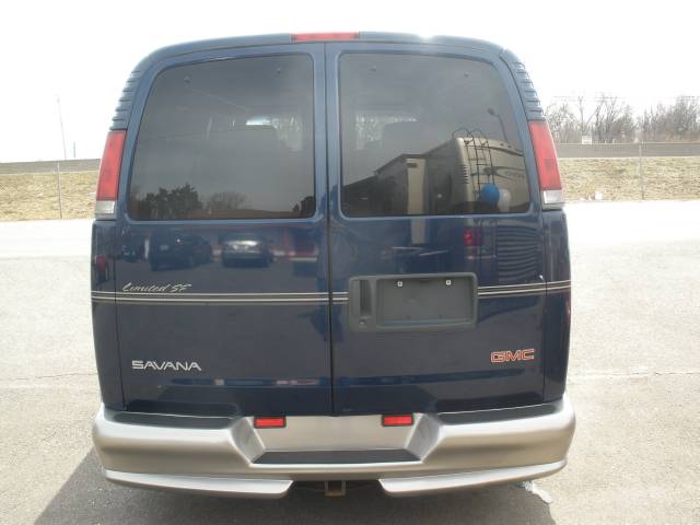 2002 GMC Savana I4 CVT 2.