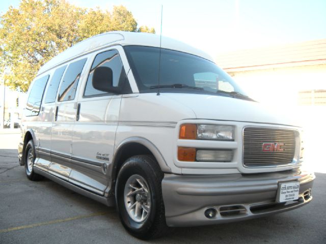 2002 GMC Savana 2004.5 4dr Sdn 1.8T Quattro Au