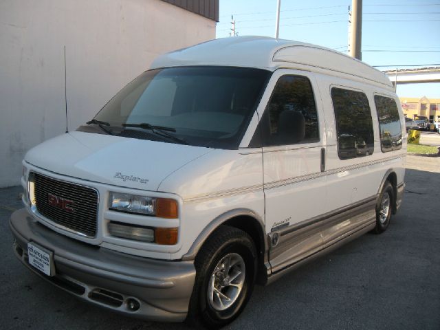 2002 GMC Savana 2004.5 4dr Sdn 1.8T Quattro Au