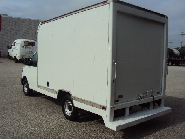 2003 GMC Savana AWD 3LT