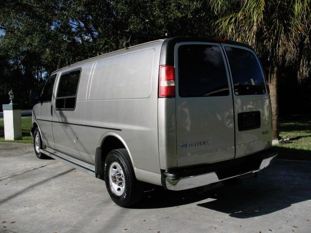 2004 GMC Savana Limited 4WD One Owner Leather