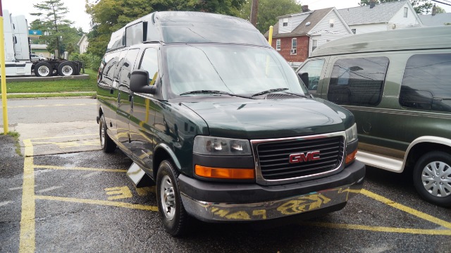 2004 GMC Savana 4WD 4dr V6 (SE)