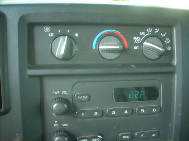 2004 GMC Savana 2004.5 4dr Sdn 1.8T Quattro Au