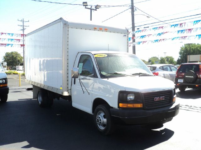 2004 GMC Savana 1.8T Cabriolet