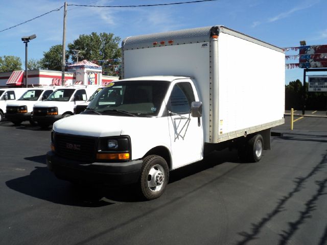 2004 GMC Savana 1.8T Cabriolet