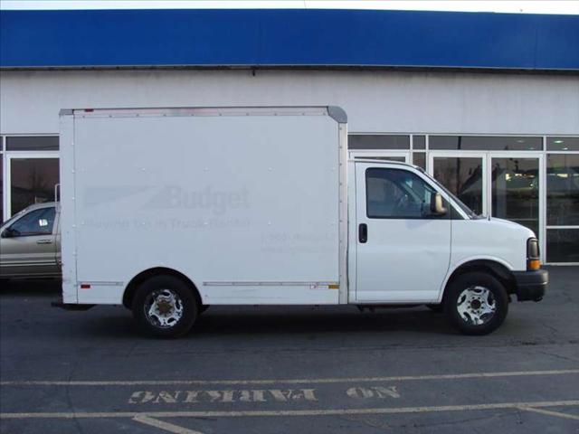 2004 GMC Savana Unknown