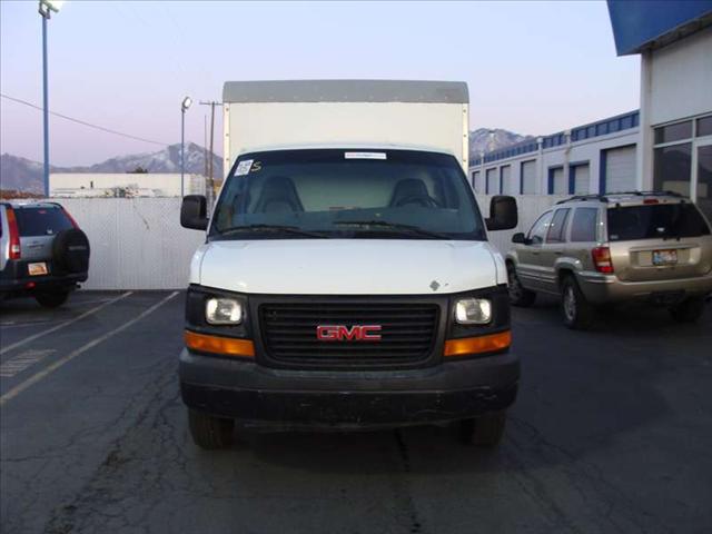 2004 GMC Savana Unknown