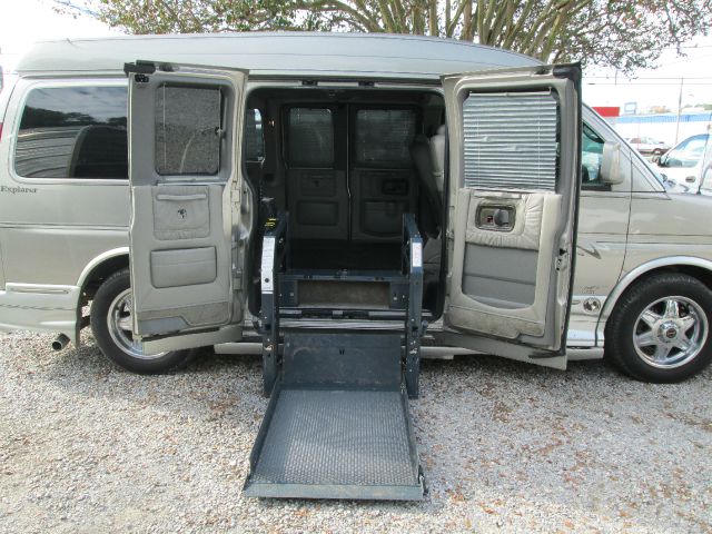 2004 GMC Savana REG CAB 1495 Down