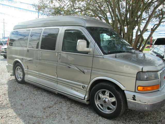 2004 GMC Savana REG CAB 1495 Down