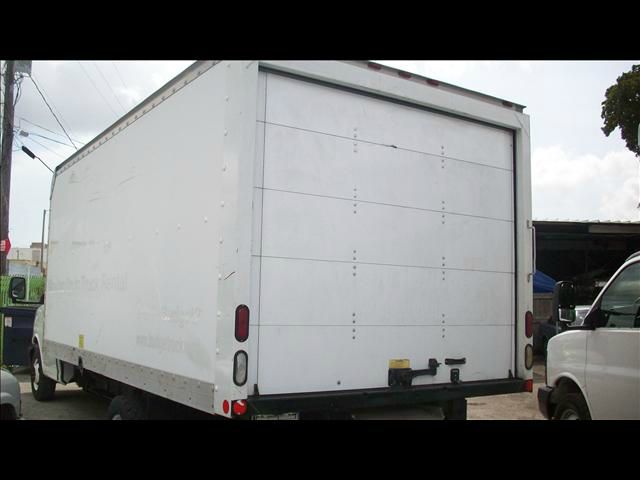 2004 GMC Savana 1.8T Cabriolet